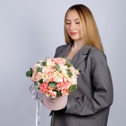 buket v shlyapnoj korobke 5